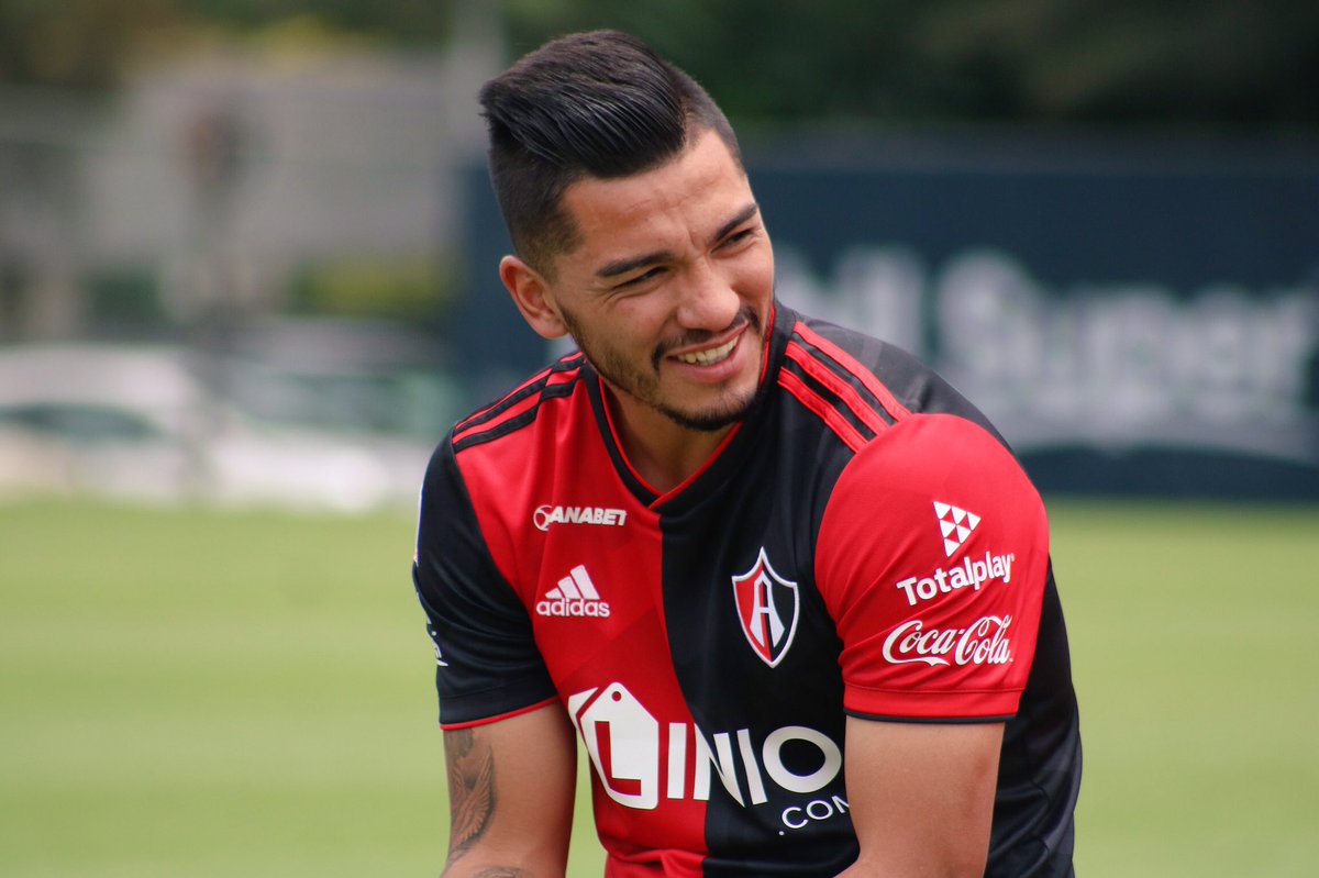 Adidas top atlas sport